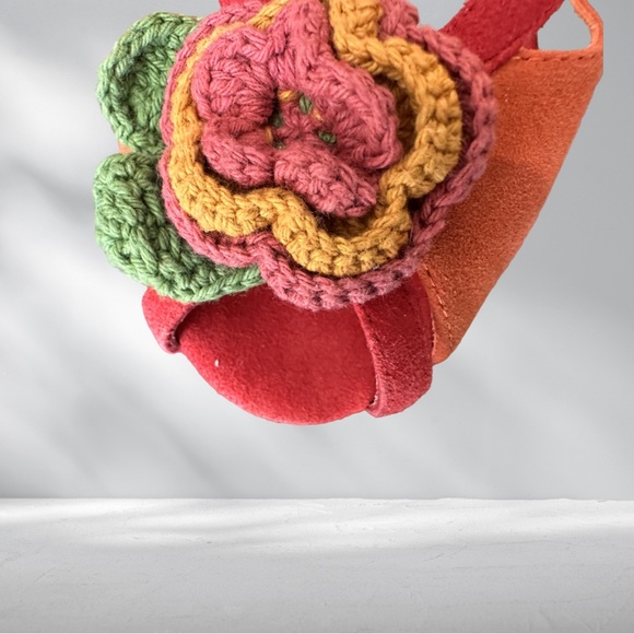 Laundry by Shelly Segel High Heel Suede Sandals with Crochet Flower size 8 new - Picture 7 of 9